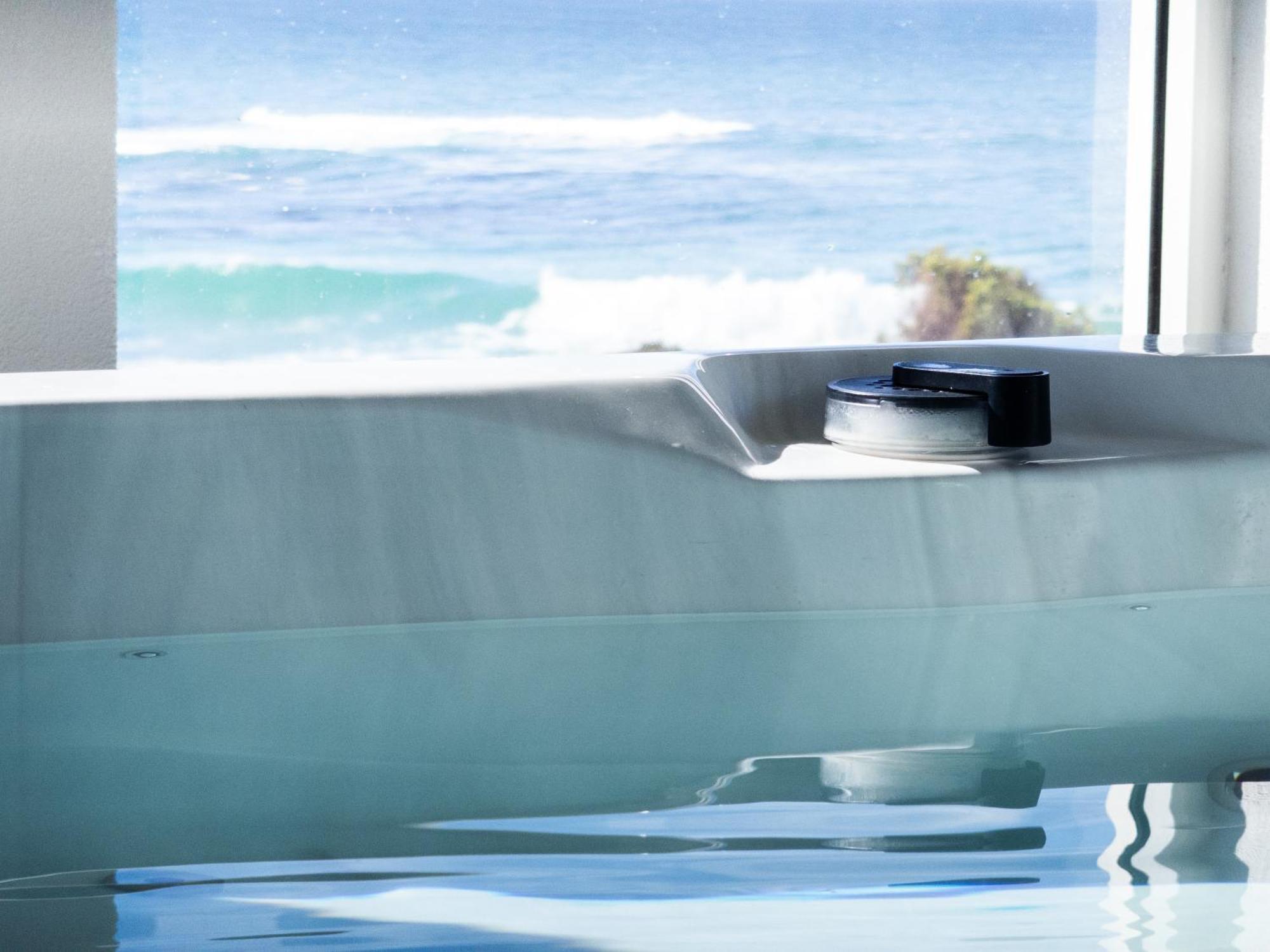 Saltwater - Absolute Oceanfront, Fire Pits, Some Villas With Hot Tubs And Sauna Falmouth Eksteriør billede