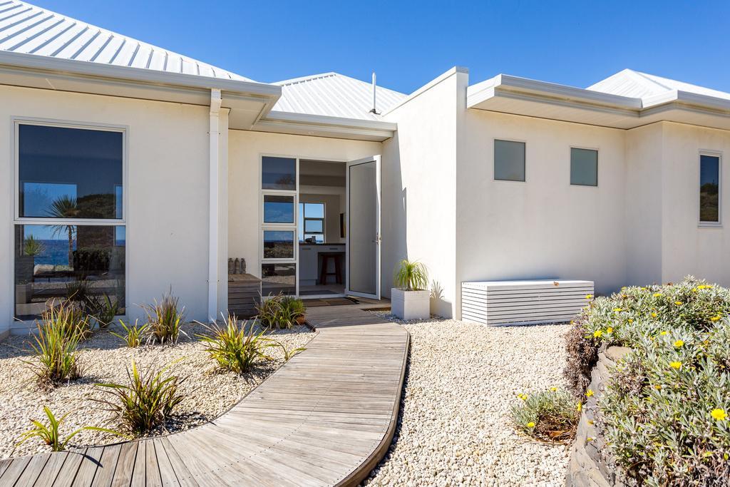 Saltwater - Absolute Oceanfront, Fire Pits, Some Villas With Hot Tubs And Sauna Falmouth Eksteriør billede